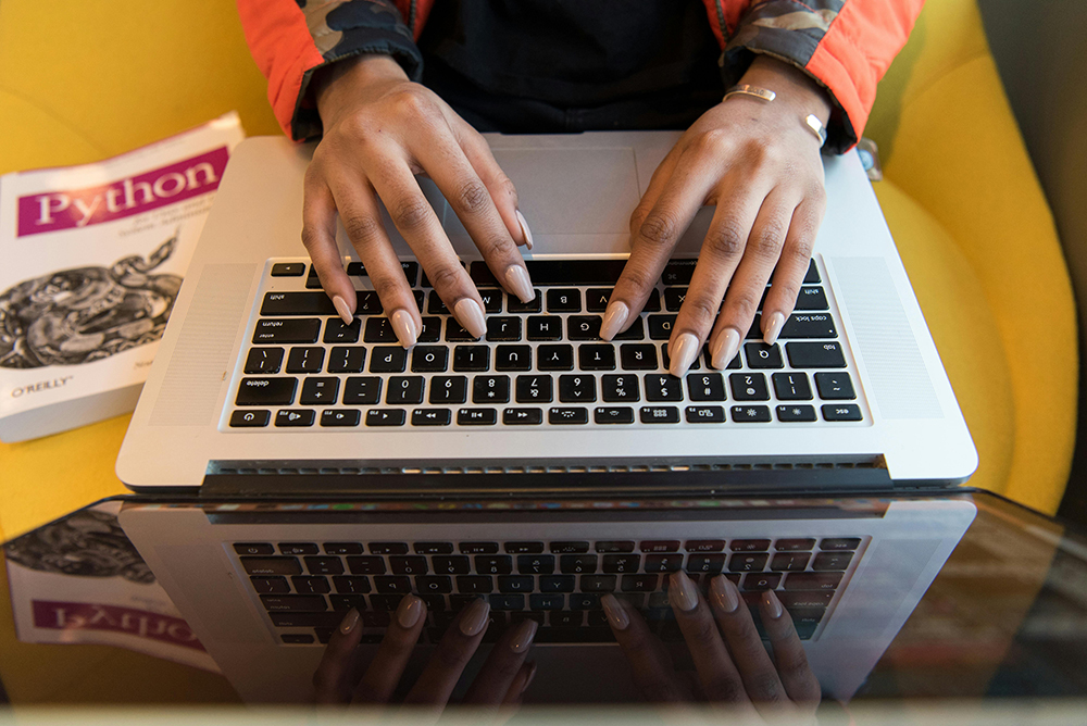 Kyro Global Tech web designer